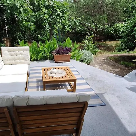 Feriehus Schoenes Haus Mit Privatem Garten *