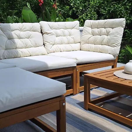 Schoenes Haus Mit Privatem Garten 펜션