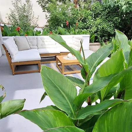 Schoenes Haus Mit Privatem Garten Holiday home Zadar