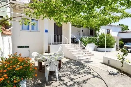 Schoenes Haus Mit Privatem Garten Holiday home *